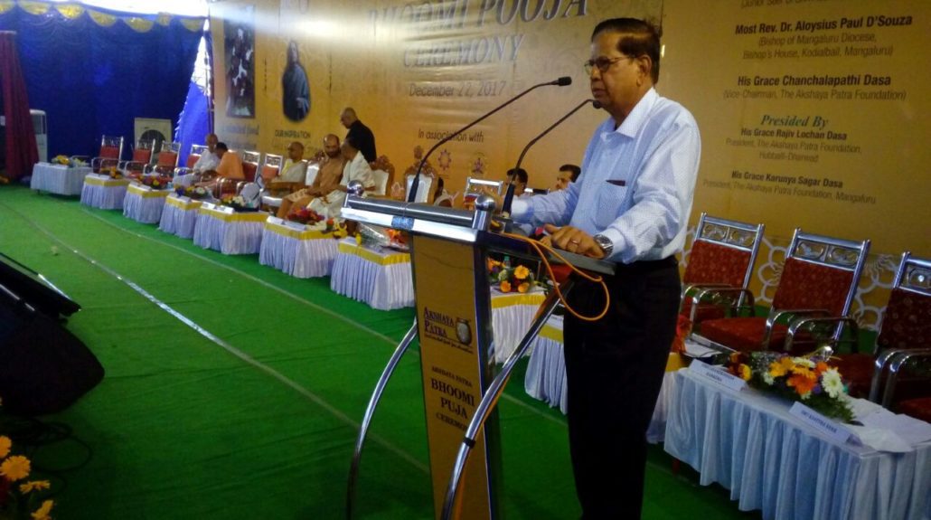 Dr. V. Ravichandran speaks at the Bhoomi Puja ceremony for the Akshaya Patra Foundation Mega Kitchen opening.